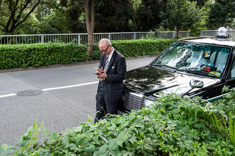 Taxi chauffeur, Tokyo